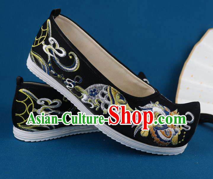 Chinese Handmade Men Shoes Embroidered Lion Shoes Traditional Black Cloth Shoes