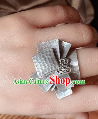 Chinese Handmade Ethnic Ring National Silver Carving Circlet Jewelry