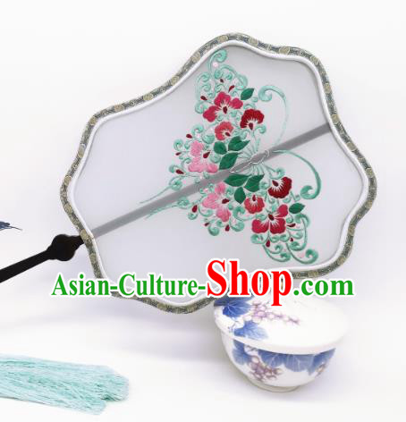 China Traditional Hanfu Fans Suzhou Embroidery Palace Fan Handmade Silk Fan