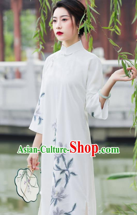 China Classical Embroidered Peony White Qipao Dress National Clothing Traditional Cheongsam