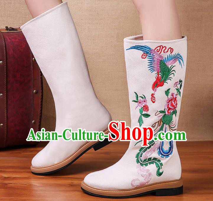 China Traditional Embroidered Phoenix Peony Shoes National Winter White Cloth Boots