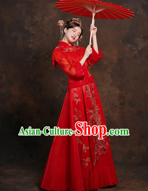 China Traditional Embroidered Wedding Costumes Classical Bride Red Blouse and Skirt