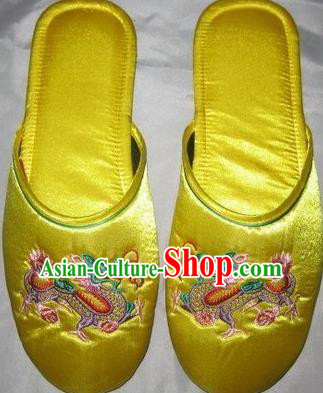 Chinese Handmade Yellow Satin Shoes Embroidery Dragon Slippers Wedding Shoes