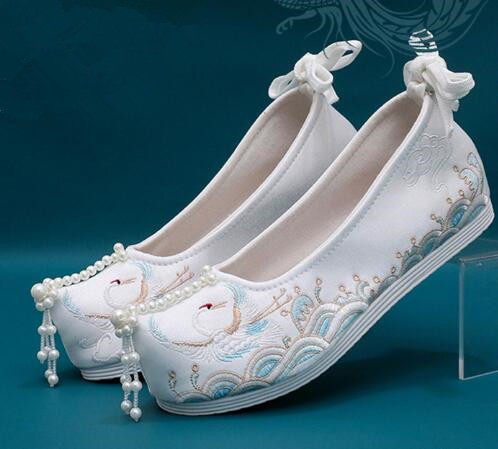 China Pearls Shoes Traditional Hanfu Shoes White Cloth Shoes Embroidered Crane Shoes Ancient Princess Shoes